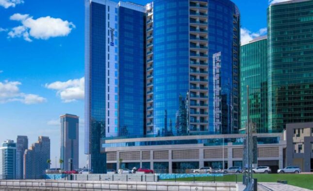 Friendliest 5 Star Stay at Radisson Blu Hotel Dubai Waterfront