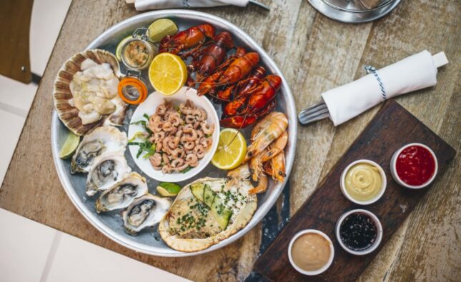 The Best Seafood Brunch Off The Boat at Fish Market
